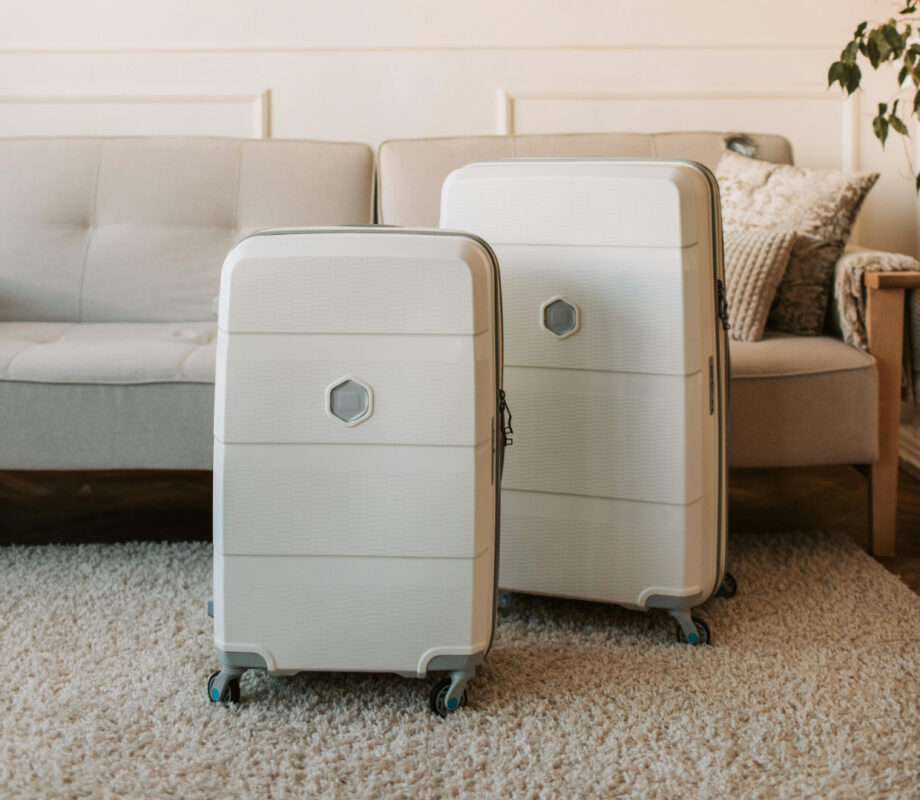 Juego de maletas personalizadas en color blanco para viajes