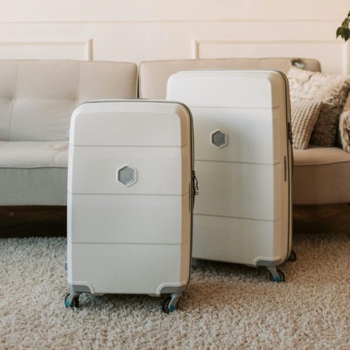 Juego de maletas personalizadas en color blanco para viajes